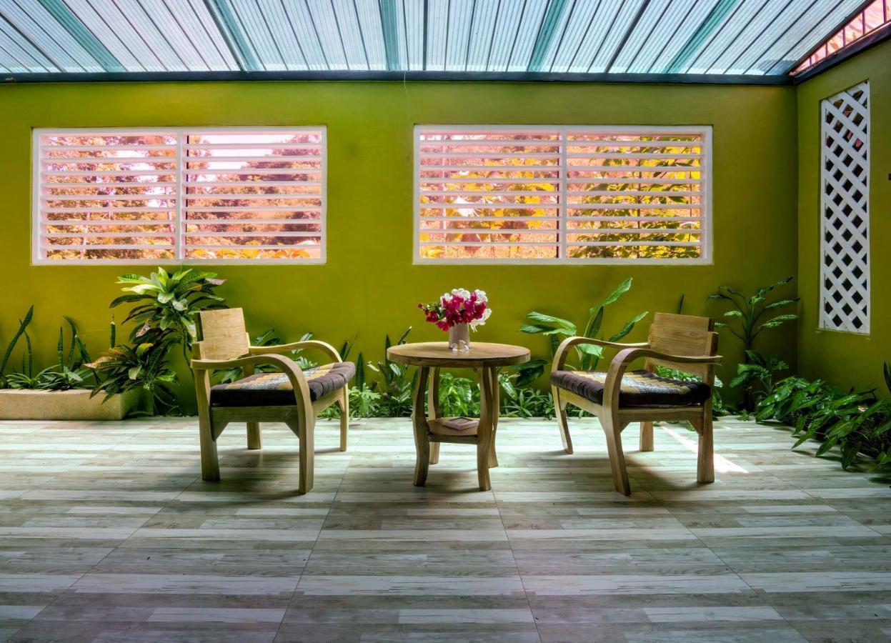 Butterfly Garden Villa Praia de Laem Set Exterior foto